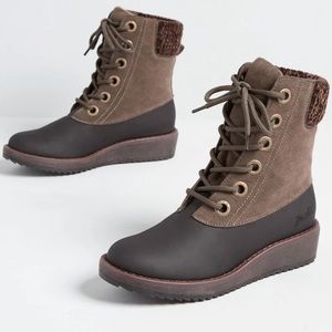 NIB🥾BLOWFISH🥾WALK WITH ME LACE UP BOOTIES,Sz 6.5